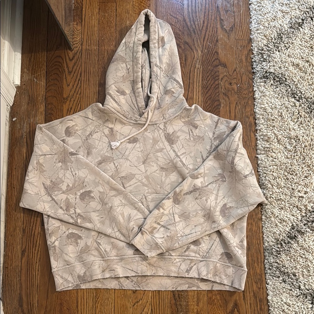 Women’s Abercrombie & Fitch Camo Cropped Hoodie